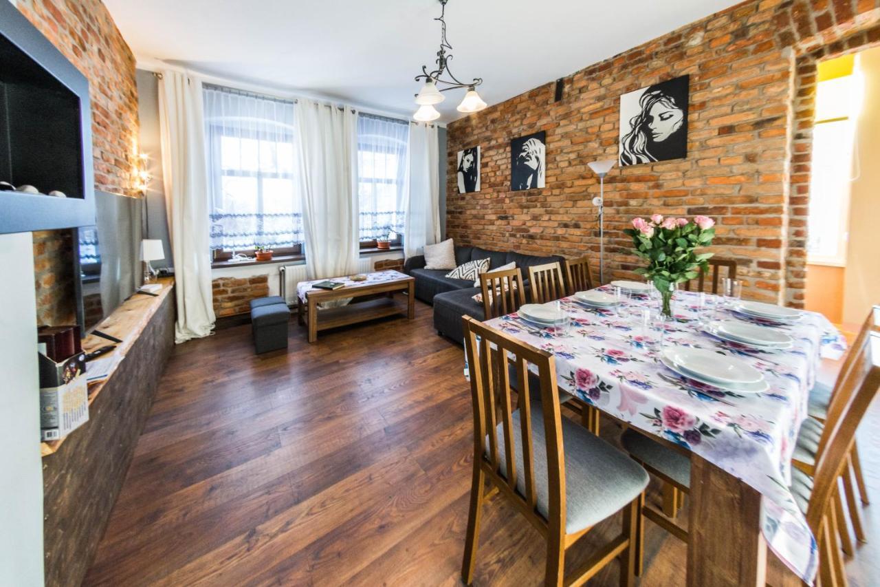 Apartamenty Izerskie - Ul. Wczasowa 8 ชเวียราโดว์-สโดรยจ์ ภายนอก รูปภาพ